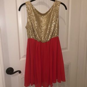 Party Dress 🎉 Size: M